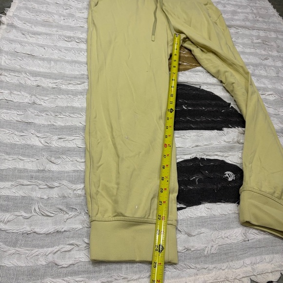 Lululemon Jogger Womens 8 Yellow Sweatpants Drawstring Knit Hi Rise Running Gym - Picture 7 of 10